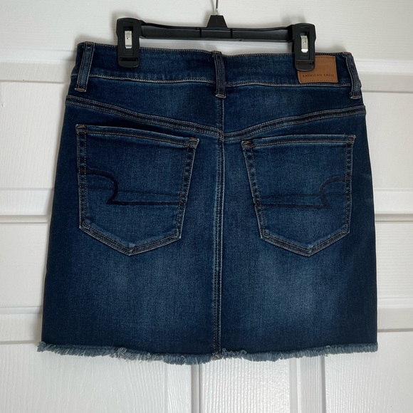 AE Dark Wash Denim Skirt Mini - size 6 - Picture 3 of 5